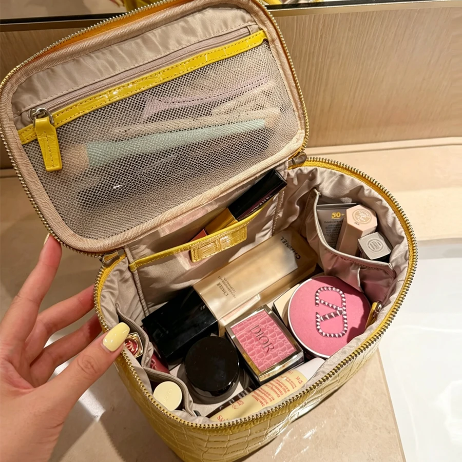 Top Layer Cowhide Crocodile Pattern Makeup Bags For Women Luxury Designer New In Large Capacity Toiletry Travel Cosmetic Handbag 5