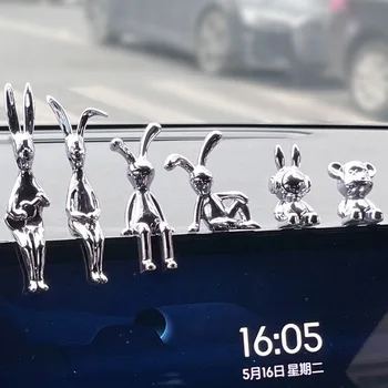 Cute car interior decoration fashion rabbit cartoon animal center console cruscotto decorazione ornamenti accessori per auto