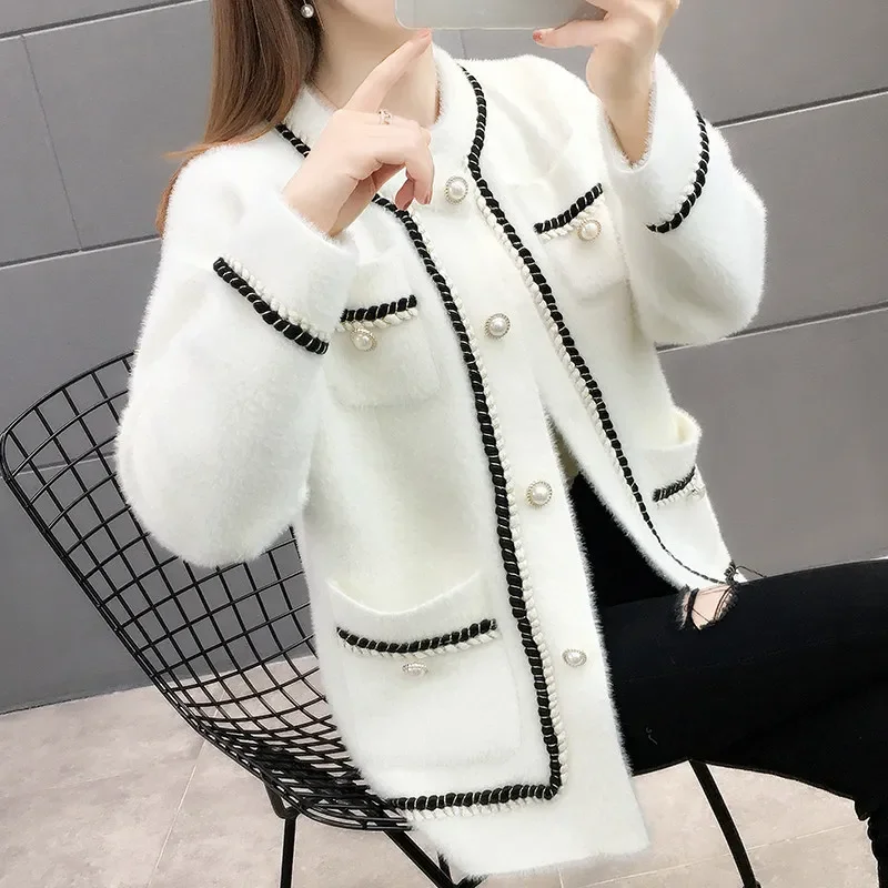 2024 Office Lady Pearl Buttons Short Coat Winter Warm Mink Fleece Loose Coats Women Fashion Elegant Embroidery Soft Jacket Black