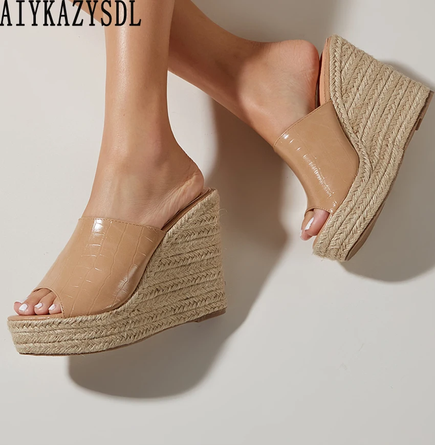 

AIYKAZYSDL Embossing Leather Mule Slides Slippers Beach Straw Hemp Rope Weave Sandals Women Flat Platform Wedge Heel Shoes Women