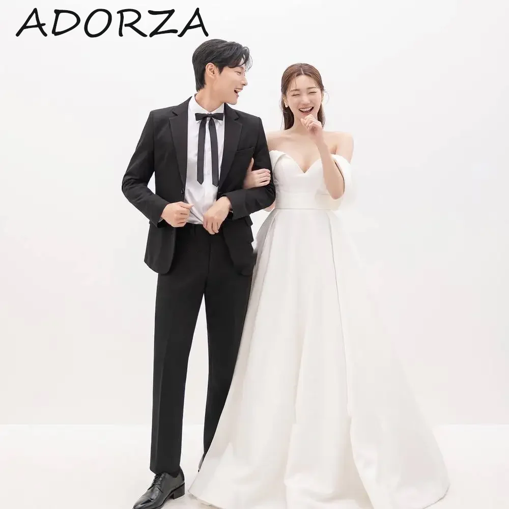 

ADORZA A-line Korea Wedding Dress WHITE Off-the-shoulder Neckline Sweetheart Sweep Train Belt Classic Bridal Gowns 한국 웨딩드레스2024