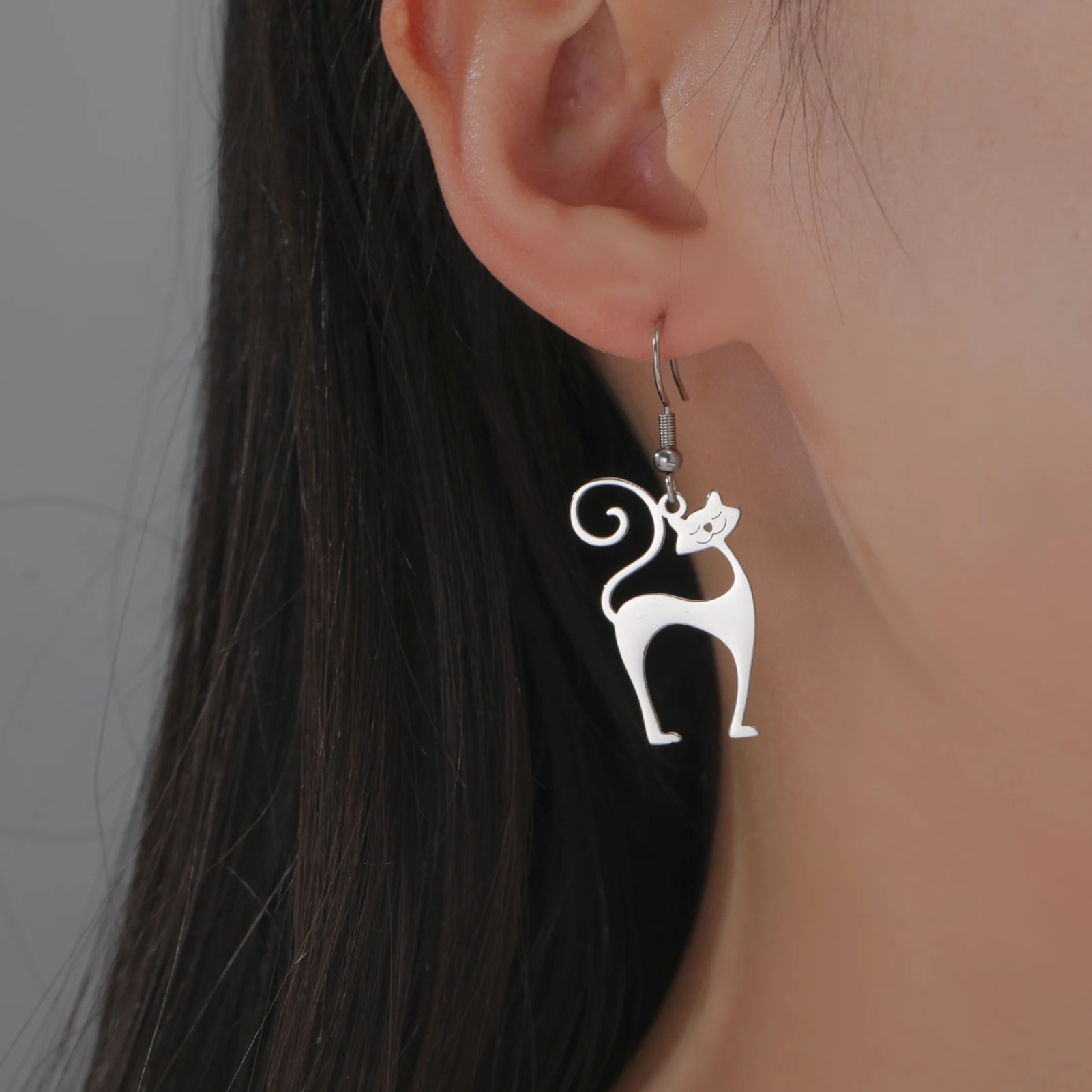 2291-ae64aa.jpg dangling cat earrings