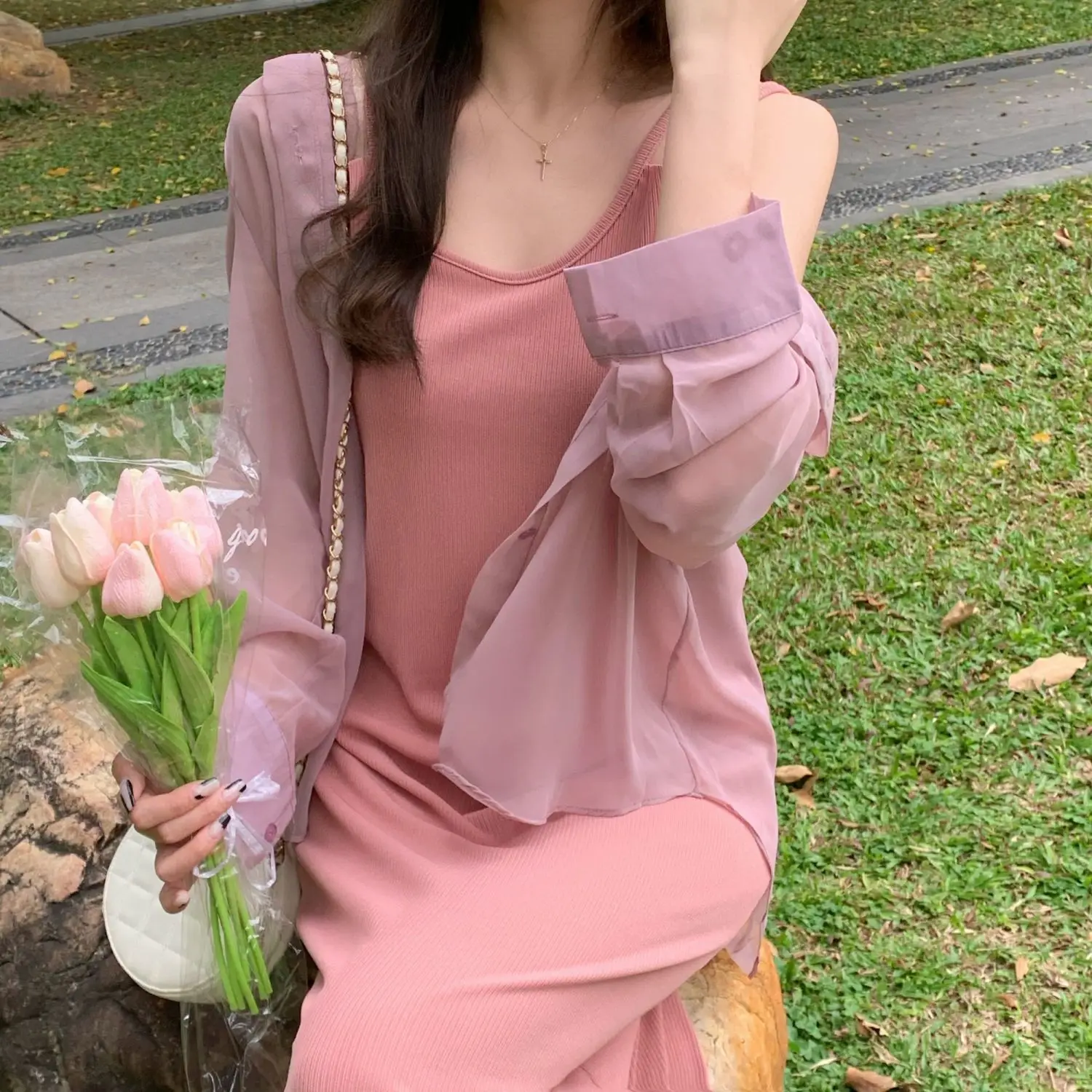Spring/Summer New Black Slim Slim Slim Slim Strap Dress with Sunscreen Shirt for Fashion Two Piece Set for Women