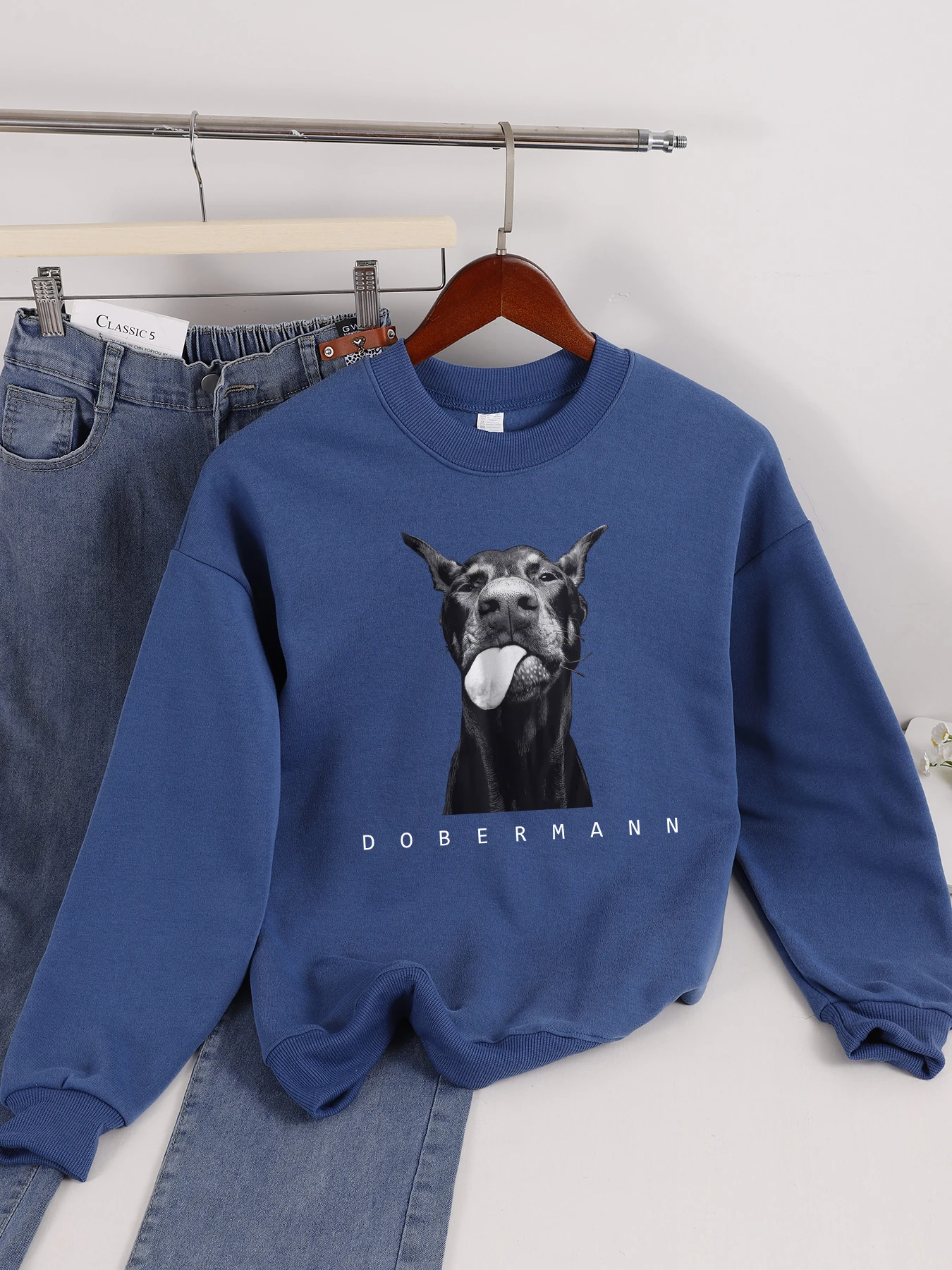 Dobermann, der seine Zunge heraussteckt, lustiger Aufdruck, Damen-Sweatshirt, Straße, Hip-Hop, Sportbekleidung, Fleece, All-Match-Pullover, lässiges Oberteil – Detail 11