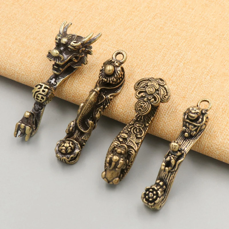 

Brass Handicraft Key Buckle Hanging Pendant Mini Dragon Head Retro Bronze Trinket Car Keyring Creative Gift Small Decoration