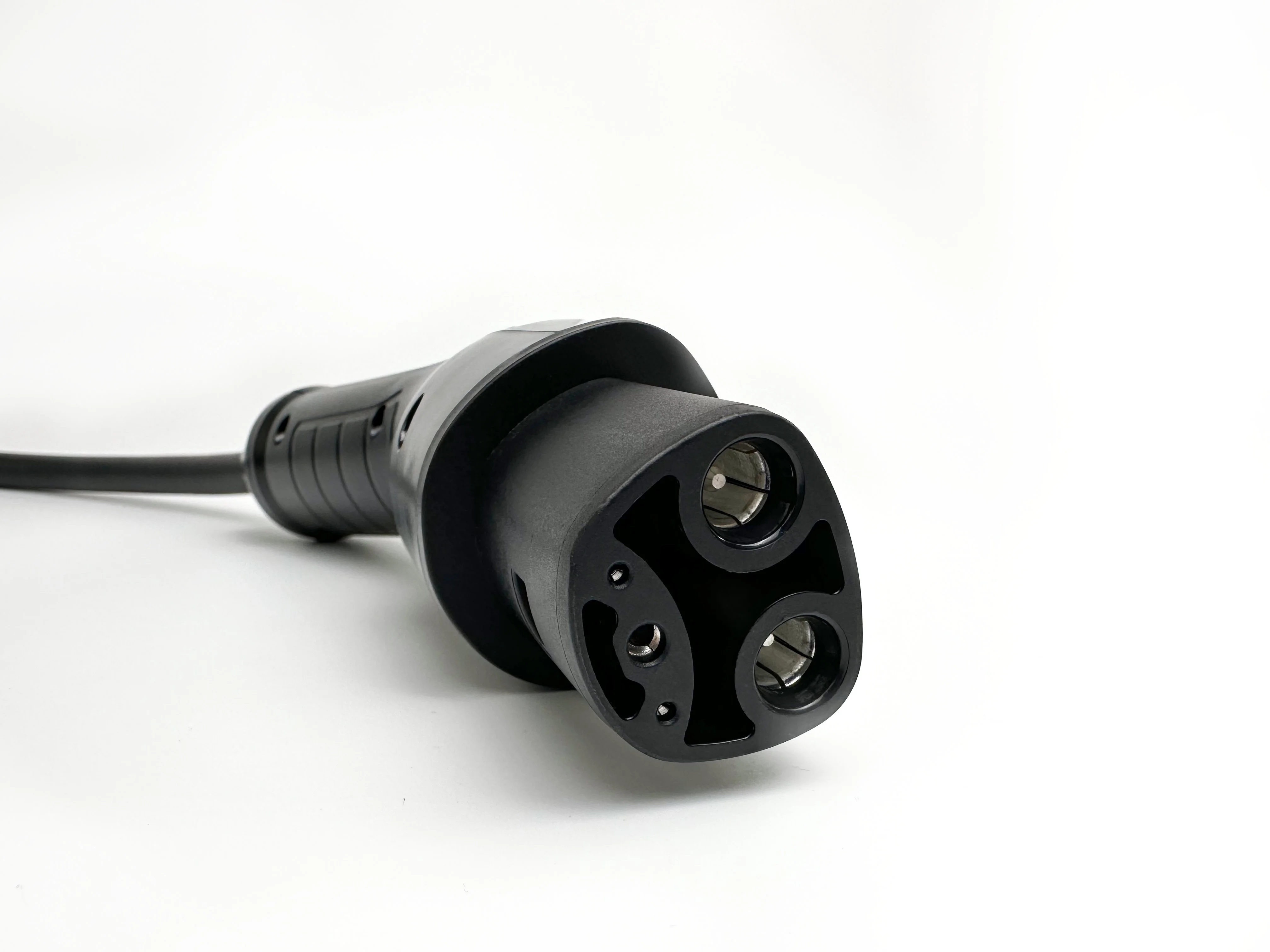 새로운 GW 휴대용 파워 스테이션 3000W V2L 30A 전기차 방전 인버터 (테슬라 3/Y/S/X 미국 버전용)