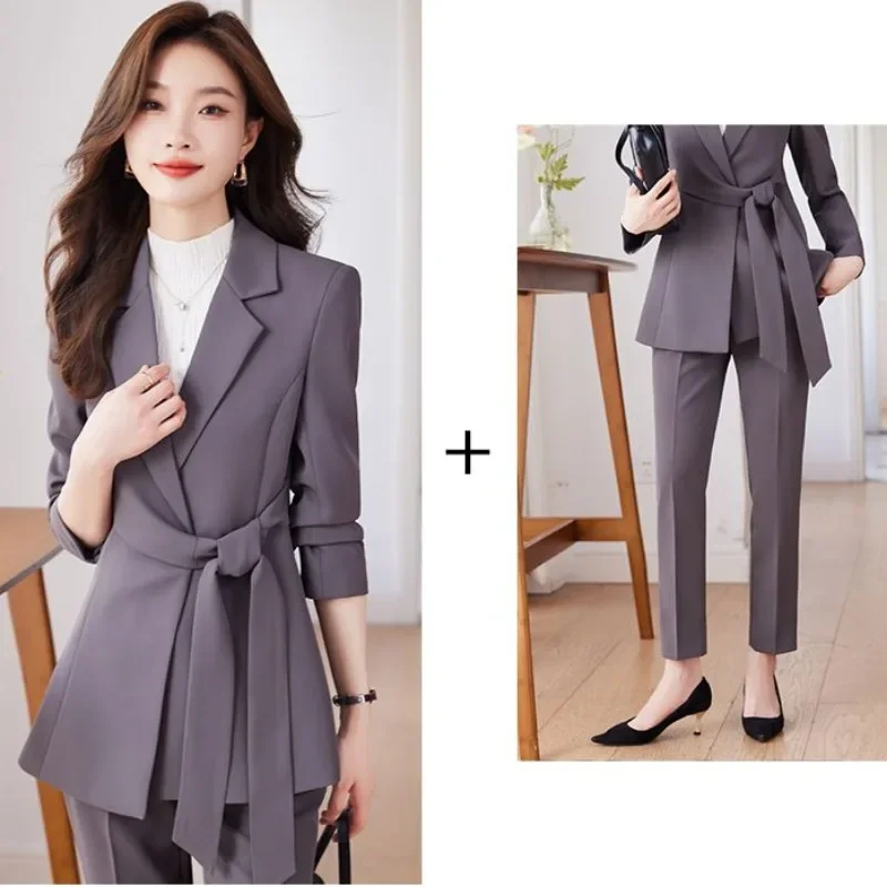 Рисунок 3 - Женский брючный костюм