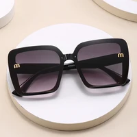 Lunettes de soleil carrées classiques à grand cadre pour hommes et femmes, design de lettre rectangulaire, lunettes de soleil rétro, UV400, marque de mode 1