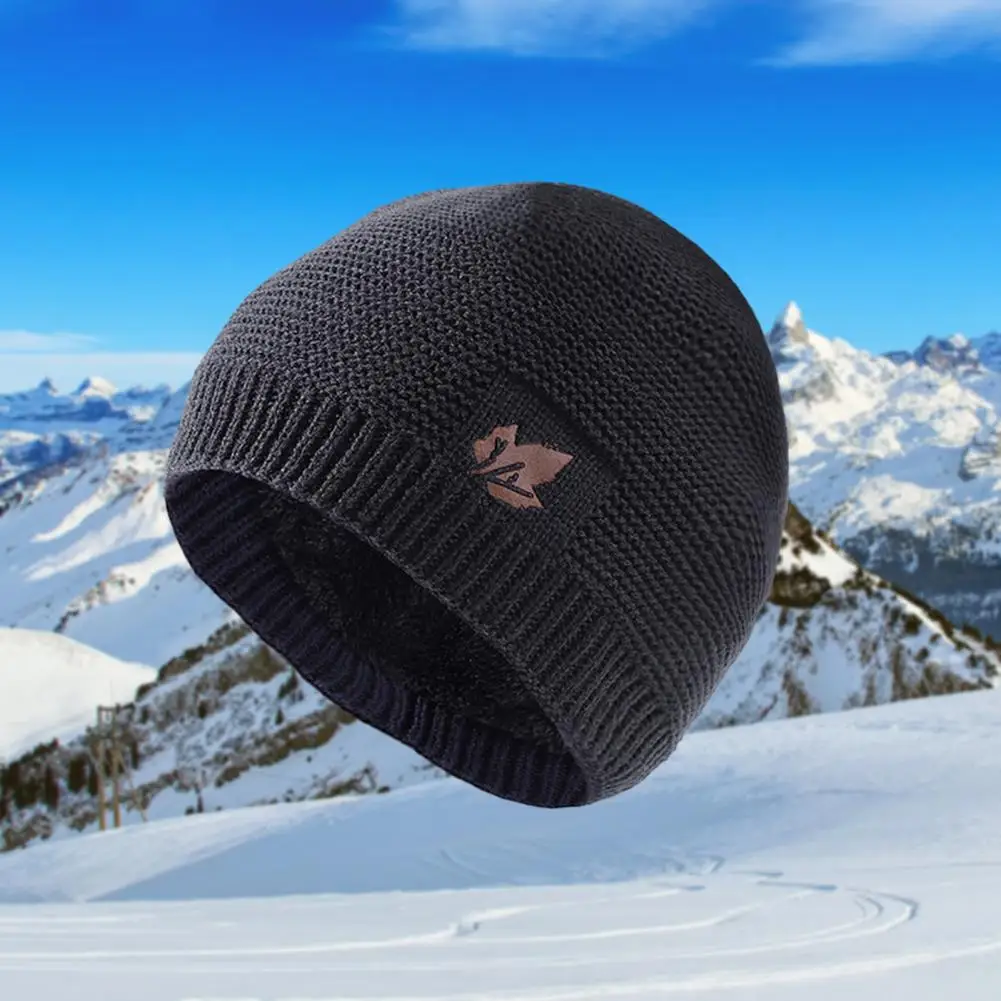 

Winter Thermal Hat Fashionable Men's Winter Knit Hat with Leaf Logo Plush Lining Ribbed Trim Stay Warm Stylish Male Beanie Hat