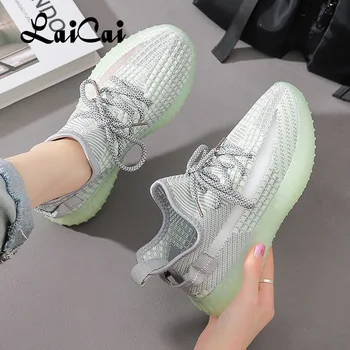 2022 Summer New Women's Fashionable Shoes Light Sports Style Luminous Couple Walking Sneakers Flying Woven Breathable Mesh Shoes