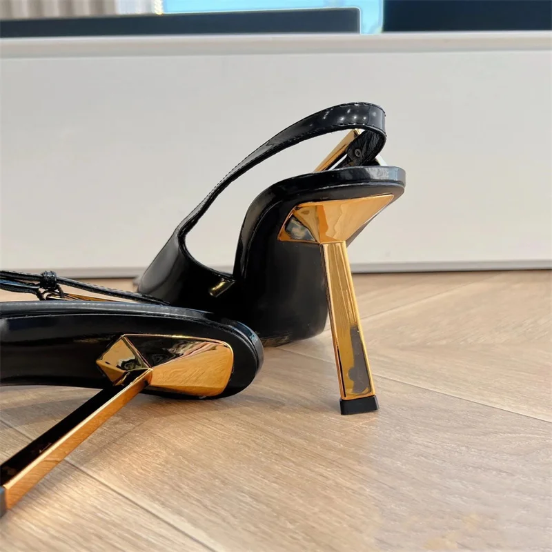 2024 Autumn/Winter New Women's Elegance High Heels Pointed Sexy Lacquer Leather Metal Buckle Thin Heel Wrapped Sandals