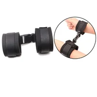 Erwachsene Handschellen Sex Spielzeug BDSM Hand Zurückhaltung Manschetten SM Frauen Paar Sex Spielzeug Erwachsene Erotische Spiele Sextoy Bett Zurückhaltung Sex Zubehör 2