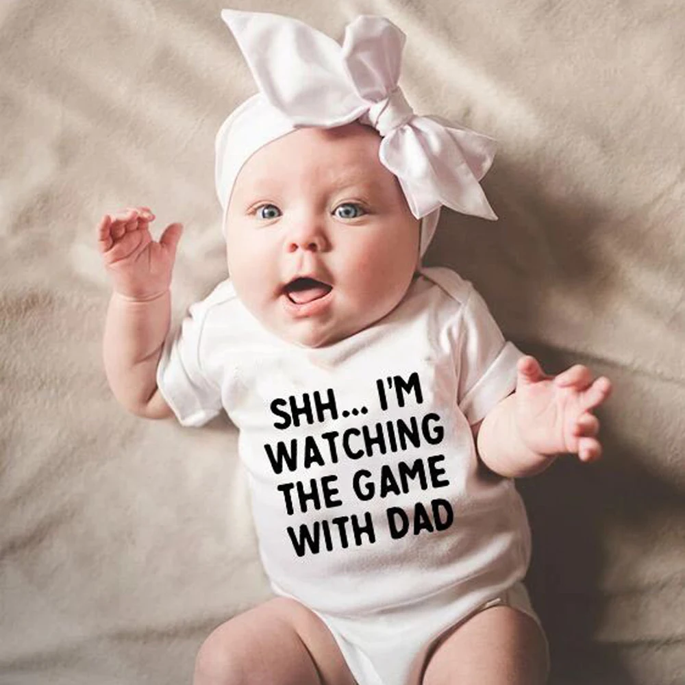 

I am watching the game with dad print Baby Rompers Body suits Newborn boys girls one-pieces Clothes printed baby ropa bebe