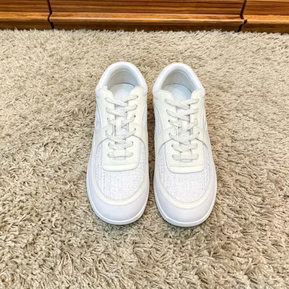 Neutral Lightweight Sports Shoes And Casual Shoes Are Comfortable And Lightweight To Wear_vogvips.com