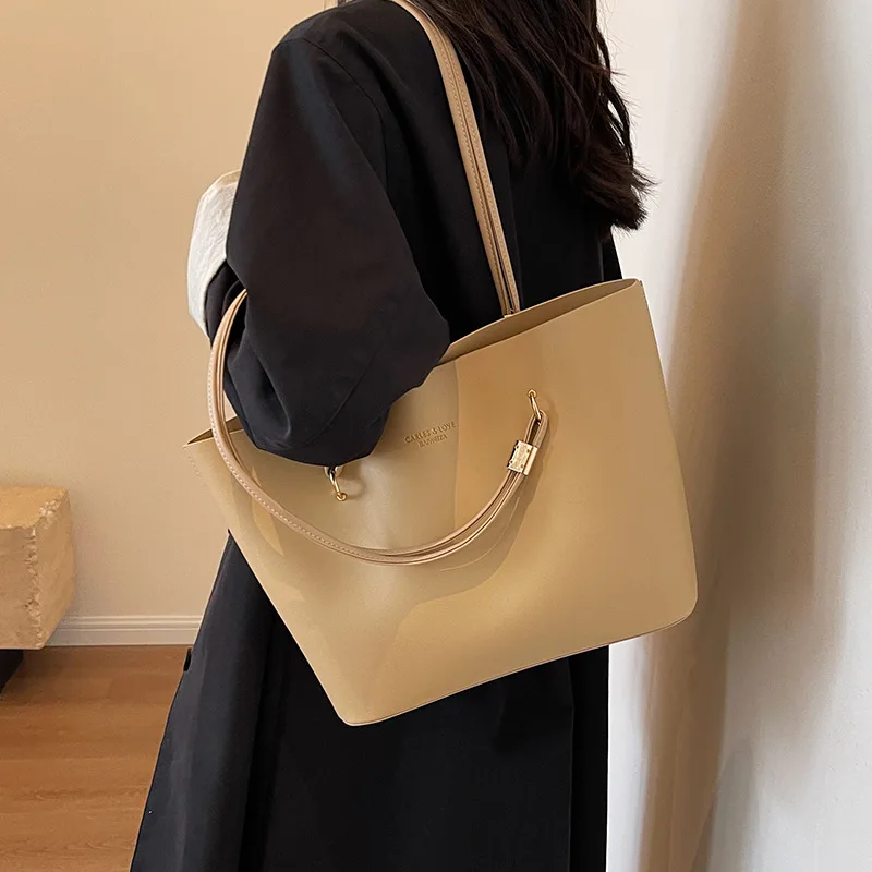 Red Fashion Shoulder Bag Large Capacity Brand Tote Bag PU Leather Luxury Designer Tote Bag Commuter Wedding Party Big Handbag 5