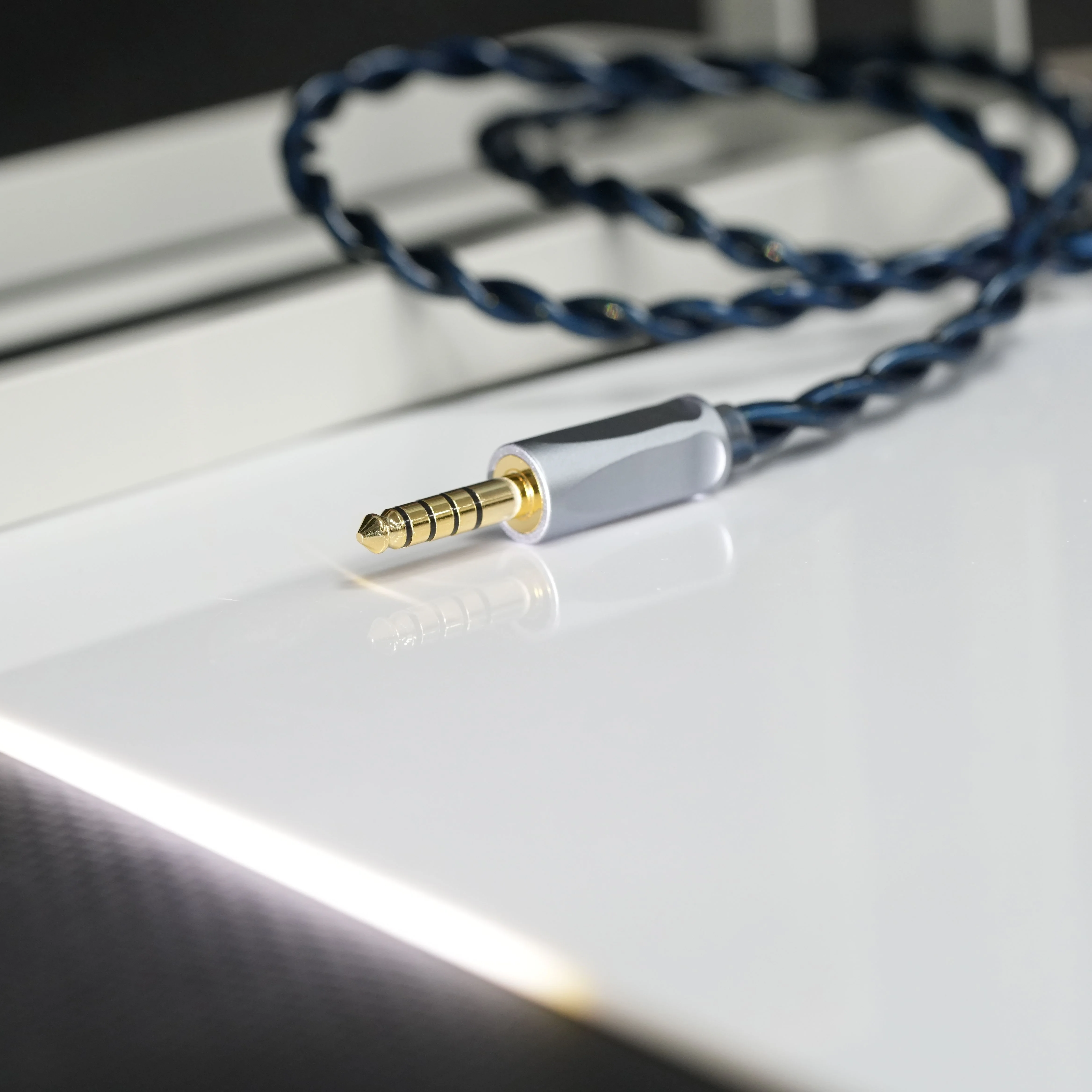 ZiSin-328 IEM cable, equipped with 4.4mm and MMCX/embedded 2-pin