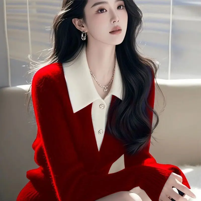 2025 Winter Women This Year, A Unique and Beautiful Knitted Top Is Popular. Milk Fufu Lazy with A Purple Fake Two-piece Sweater.