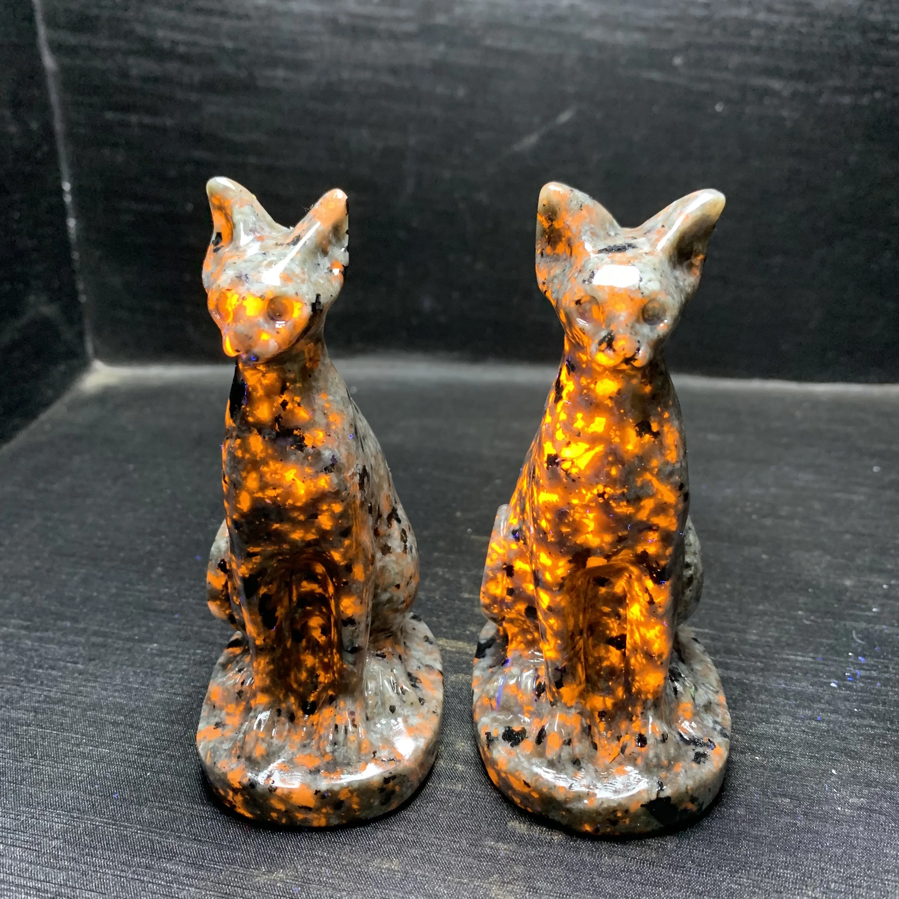 

12cm Cute Natural Stone Yooperlite Handmade Carved Egyptian Cat God Animal Powerful Statue For Home Decoration Gift 1pcs