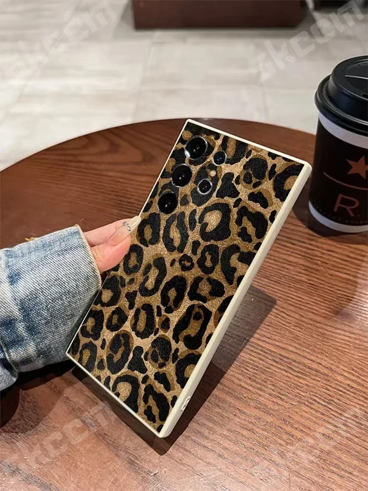 Leopard Print Pattern Phone Case Cover