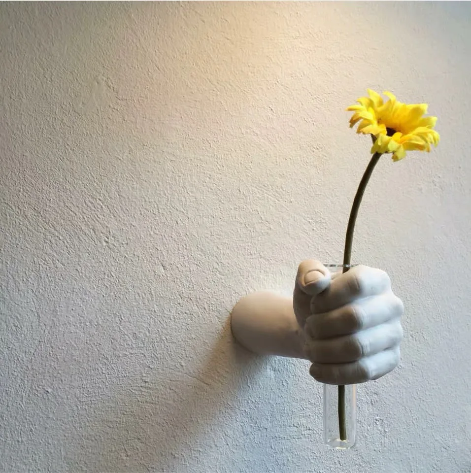 

Wall decoration, flower, vase, hook, art wall decoration, fashionable network, high atmosphere, photography props