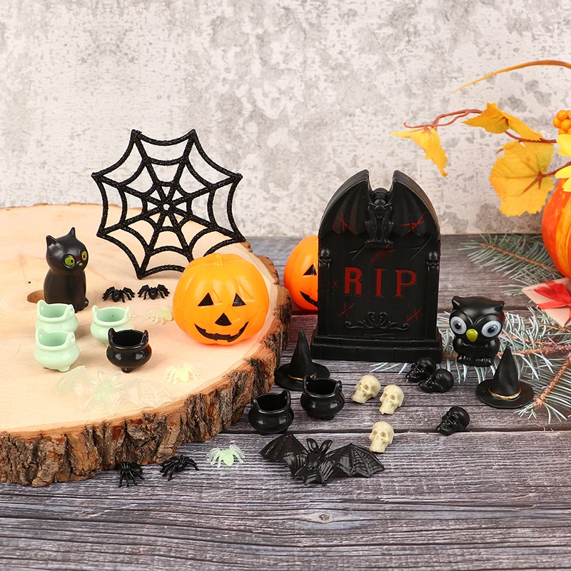 

1Set Doll House Halloween witch hat/Boiler jar Plastic mini decoration pieces DIY Ghost Festival small toys