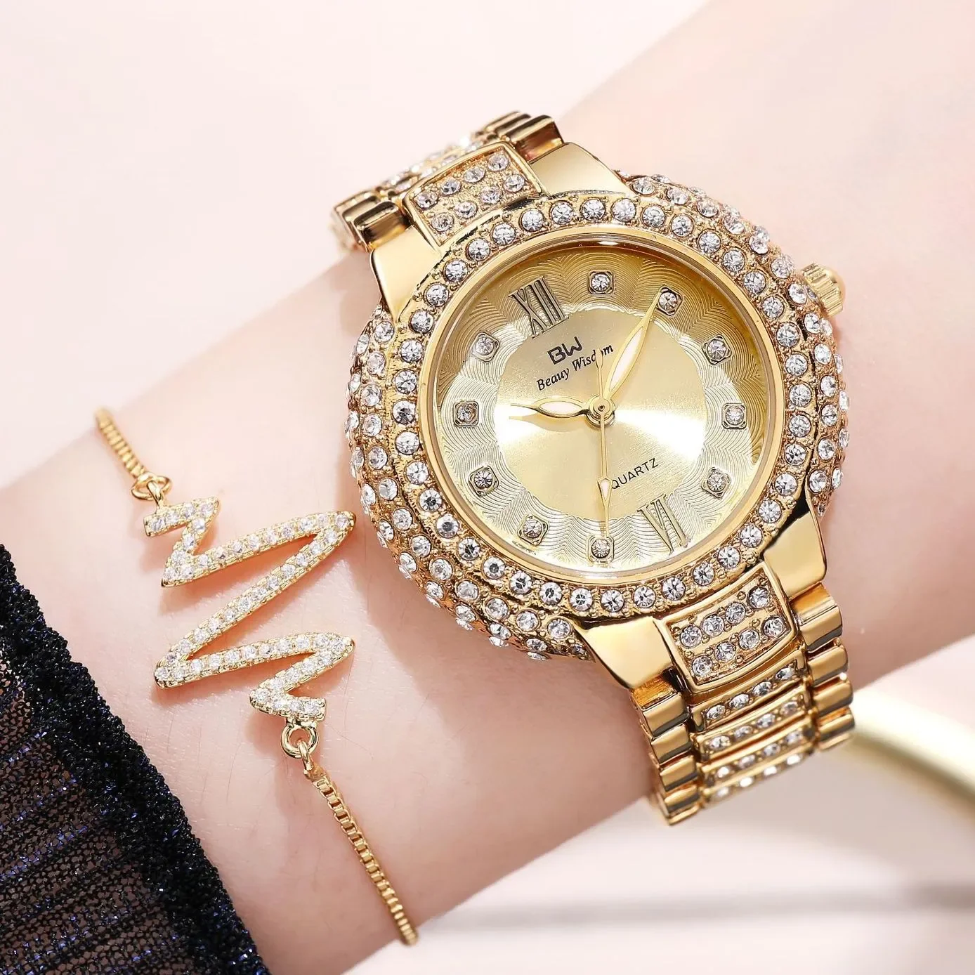 Fashion Women Watch Diamond Starry Sky Roman Scale Temperament Ladies Small Watches Bracelet Watch Steel Chain Clock(Only Watch) women watches