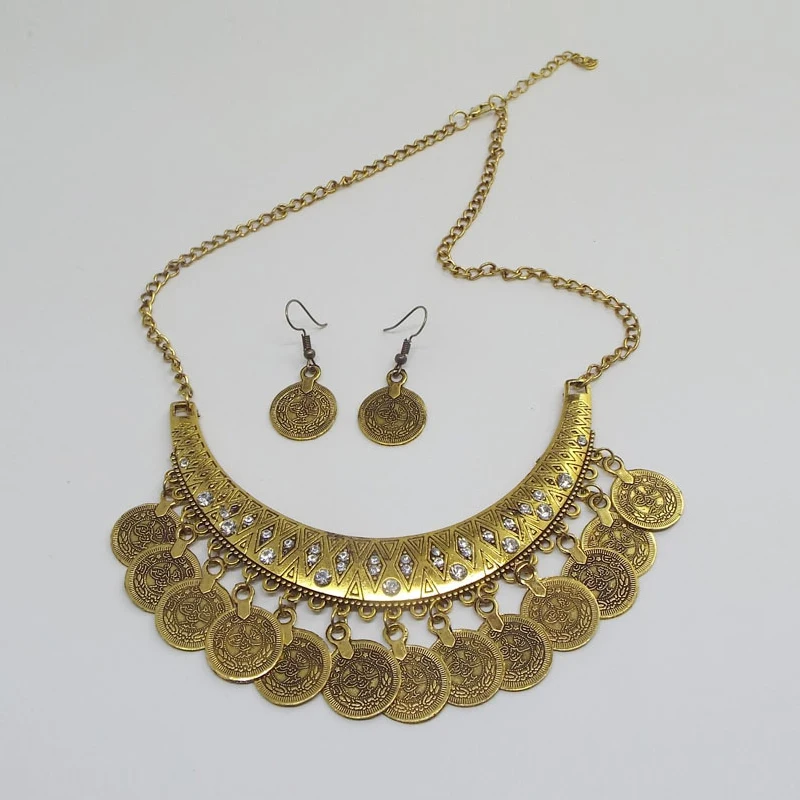 طقم قلادة عملات تراثية مع أقراط – ذهبي / فضي