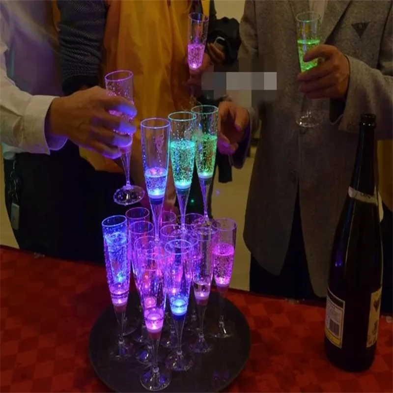 6Pcs per lot Liquid active LED Champagne Glass light up LED Flash Champagne Cup for club bar Party Decoration Christmas supplies