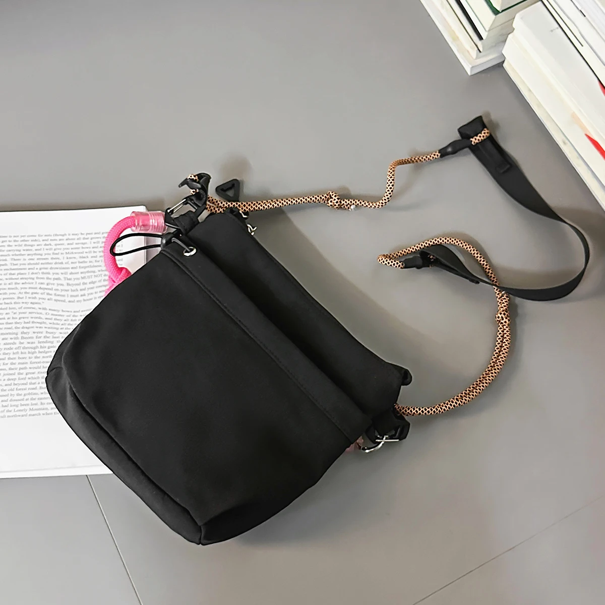 Crossbody Bag for Men and Women 2025 New Japanese Style Style Small Shoulder Bag Casual Versatile Small Bag Lightweight Shoulder Mobile Phone Bag Fashionable Hiking and Mountaineering Students