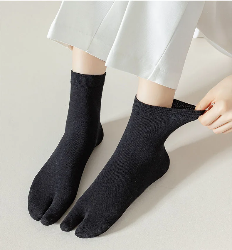 Split Toe Socks Autumn And Winter Women'S Two Toe Socks Tabi