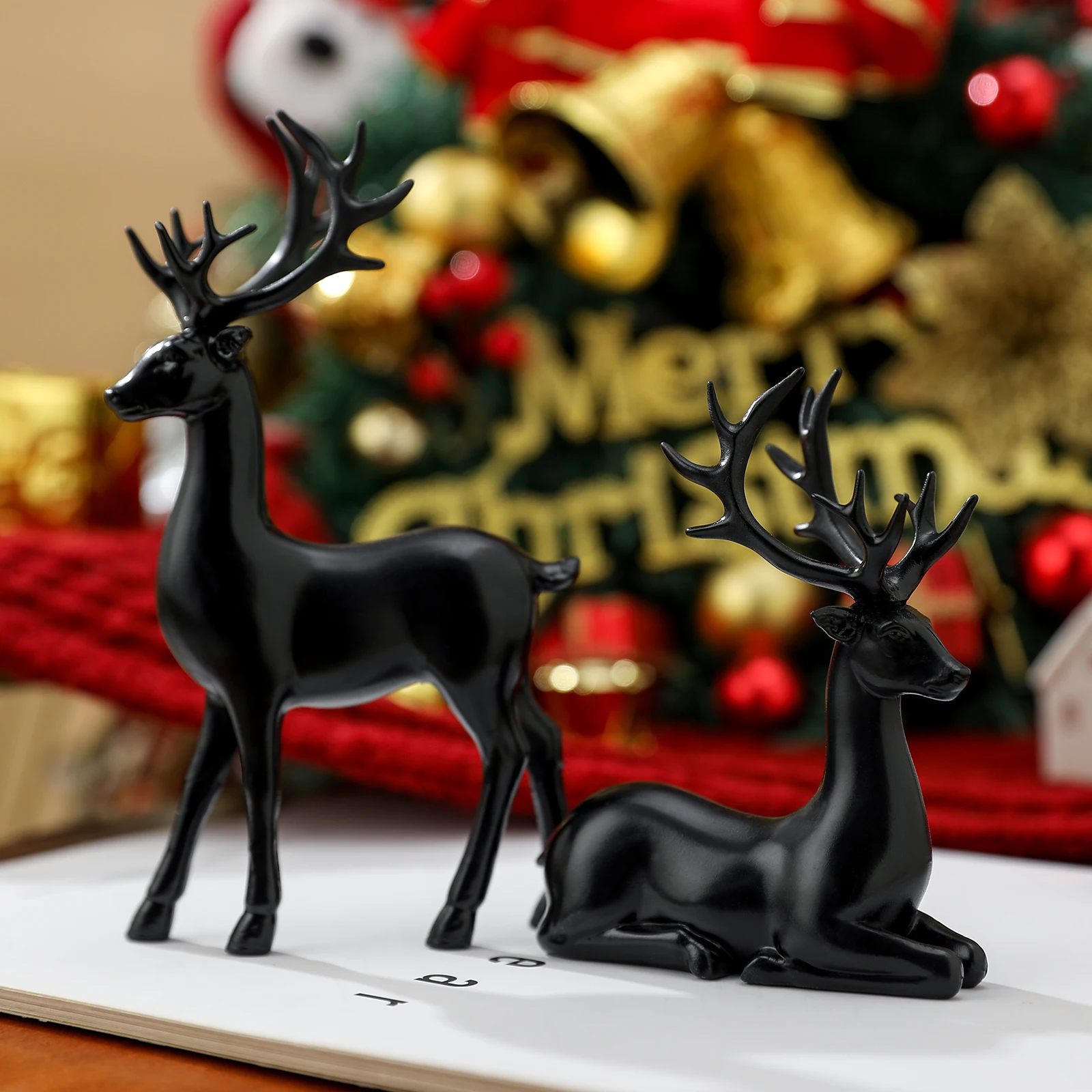 2-Piece Christmas Reindeer Resin Figurines 5