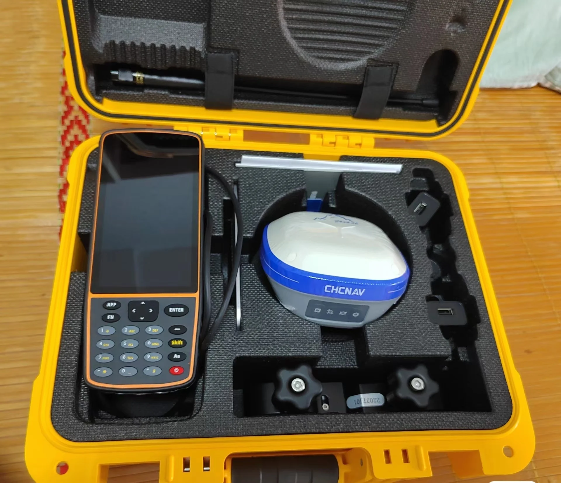 CHC I73 X6 HCE320 Used second hand Surveyor Equipment Gnss Survey Gps