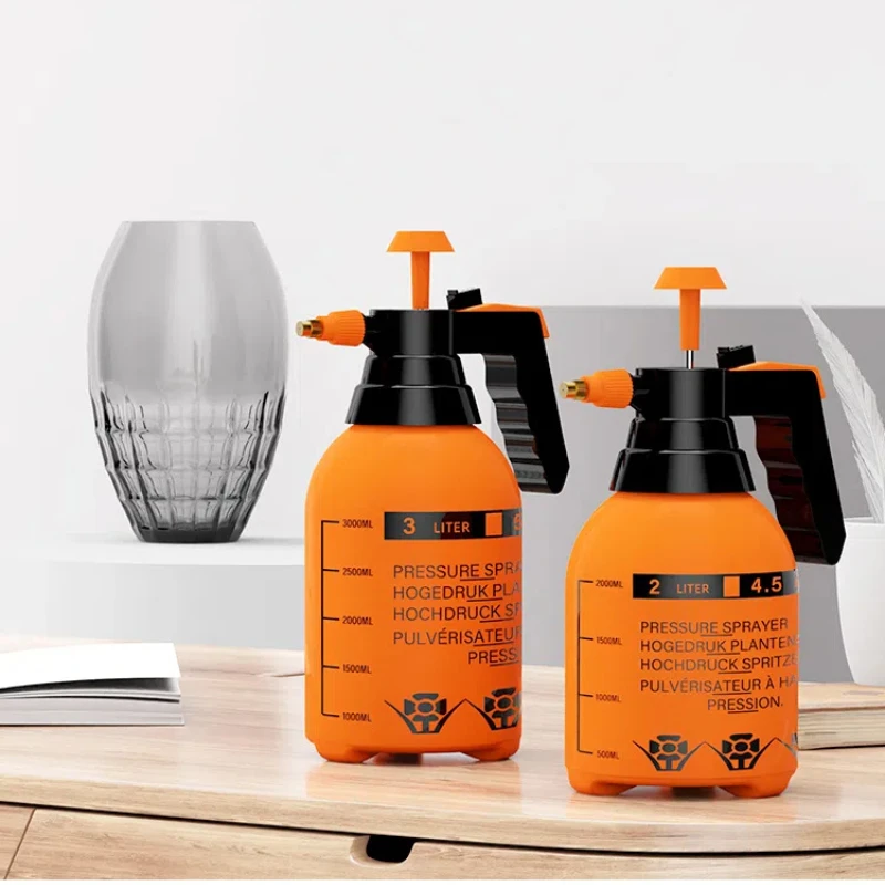 2/3L Watering Can Household Gardening Air Pressure Disinfection Spray Bottle Pressurized Thickeneded  Ater Spray Bottle