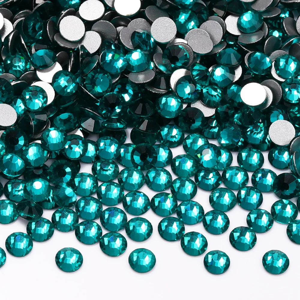 High-Quality Silver Glitter Glass Crystal Rhinestones for Nail Art and Wedding Dress Decoration