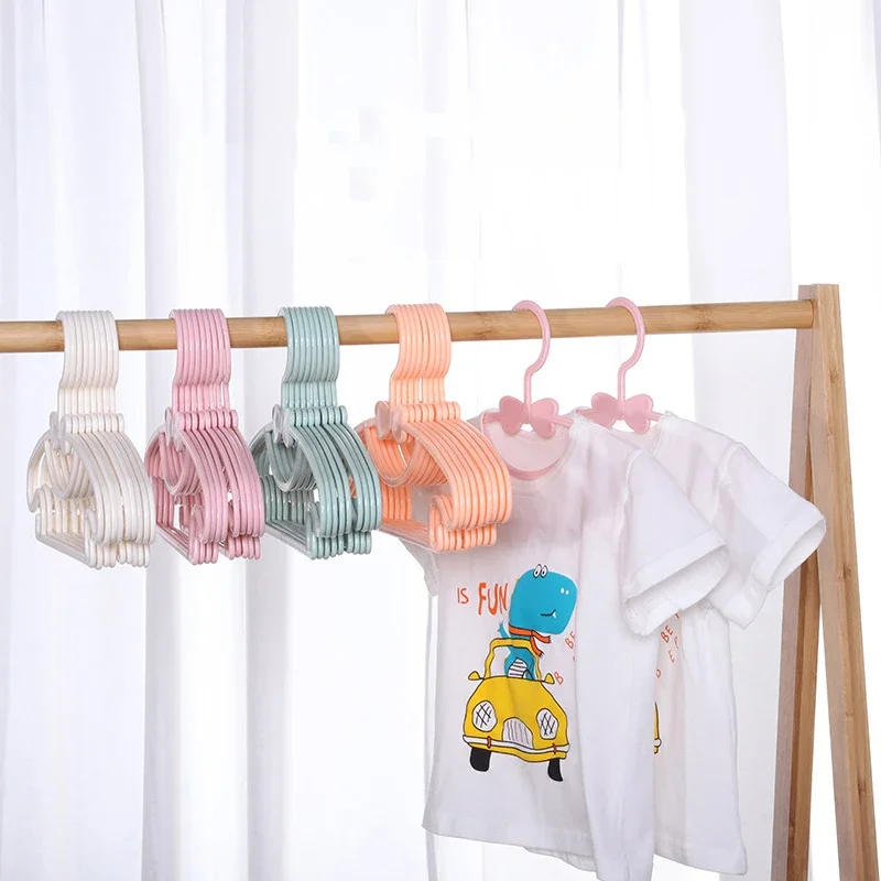 5PCS Kids Clothes Hanger Racks Portable Display Hangers Plastic Children Coats Hanger Baby Clothing Organizer