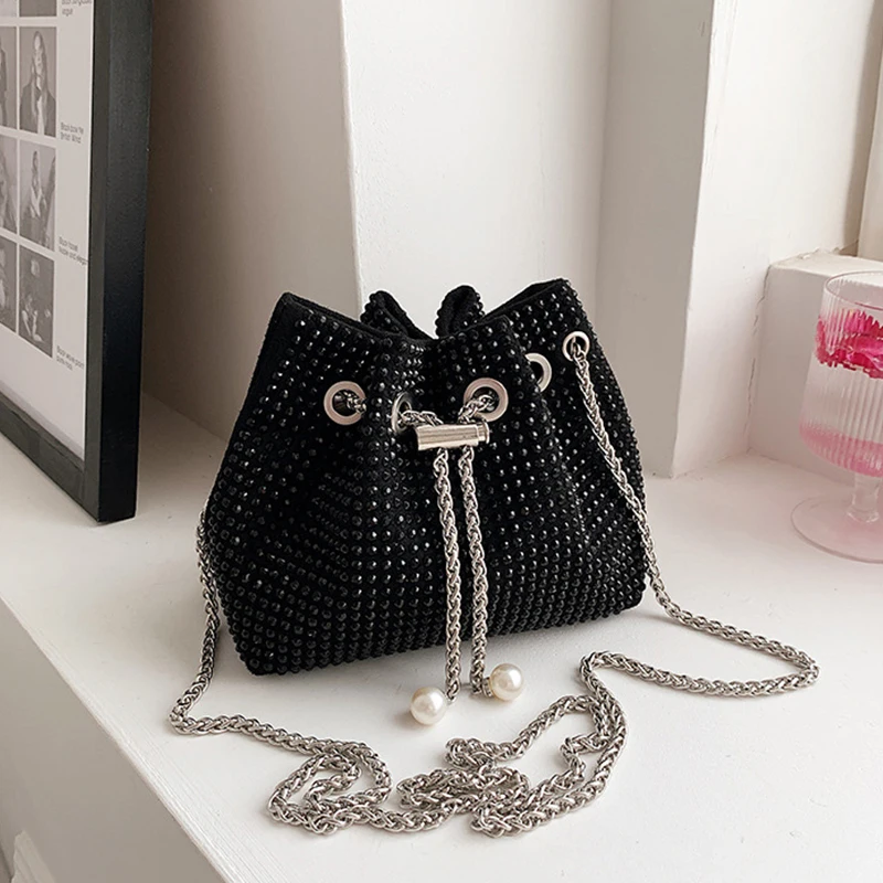 Luxury Women's Bag New High Quality Horseshoe Bucket Bag Exquisite PU Rivet Sequin Design Women's One Shoulder Handbag