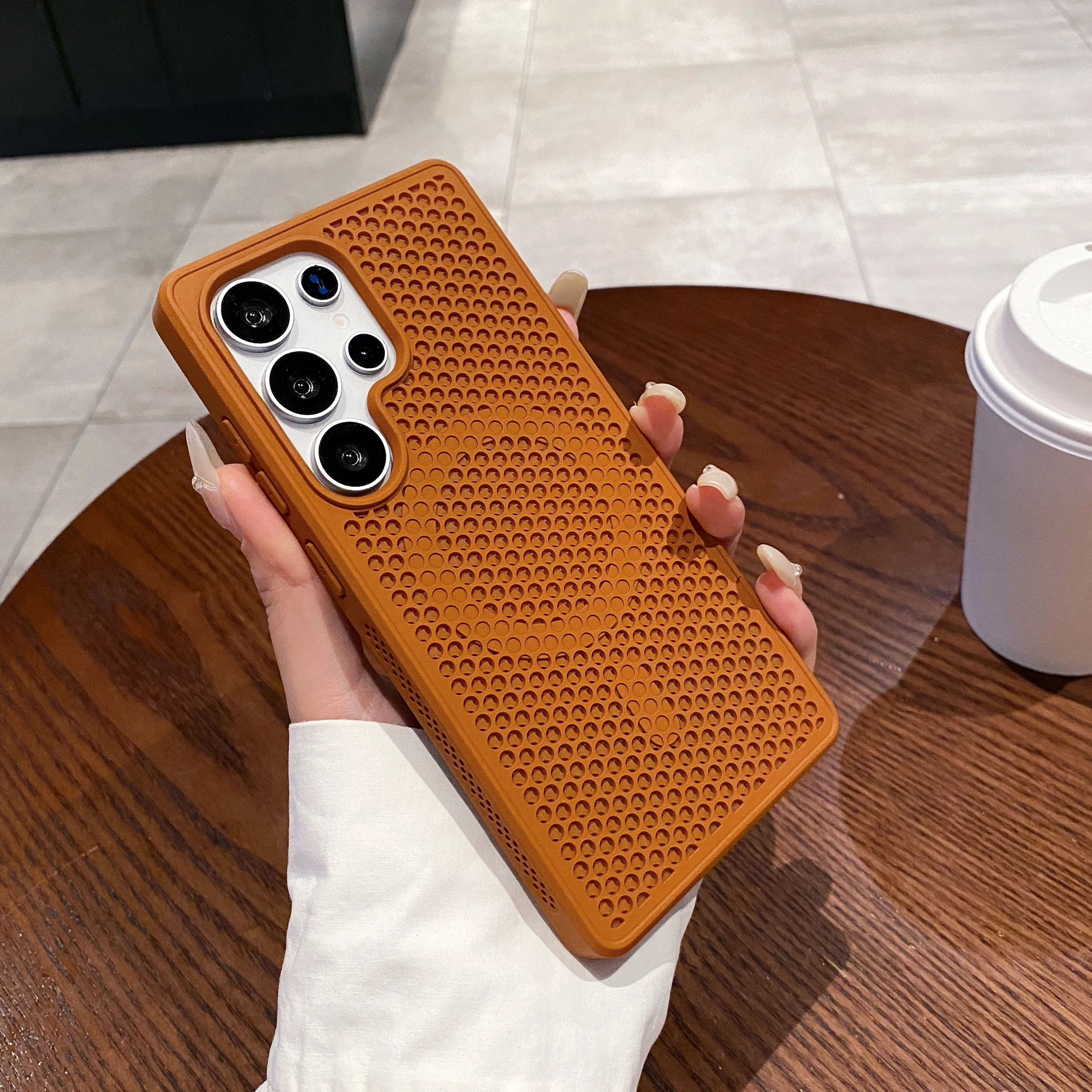 Magnetic Heat Dissipation Mesh Case with Breathable Cooling Grid Design
