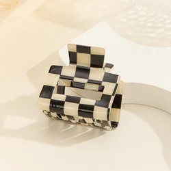 Elegant Chessboard Pattern Hair Clip - High - Quality Hong Kong Style Accessory (Black)