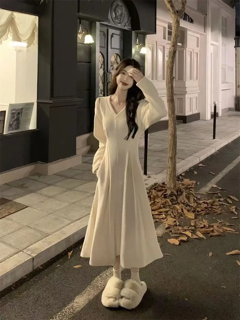 

Elegant Black Dress Women Autumn New Long Sleeve Dress Hepburn Style V-neck Retro Korean Style Long Black Dress