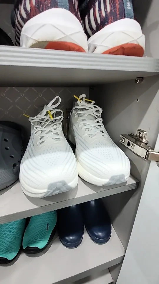 ONEMIX 2025 Air cushion Running Shoes Breathable Outdoor Sport Sneakers Lightweight Athletic Jogging Walking Shoes photo review