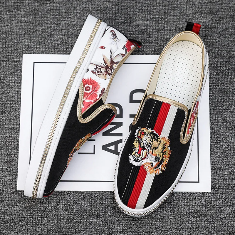 WEH Men High End Embroidery Tiger Canvas Casual Shoes 2023 Spring