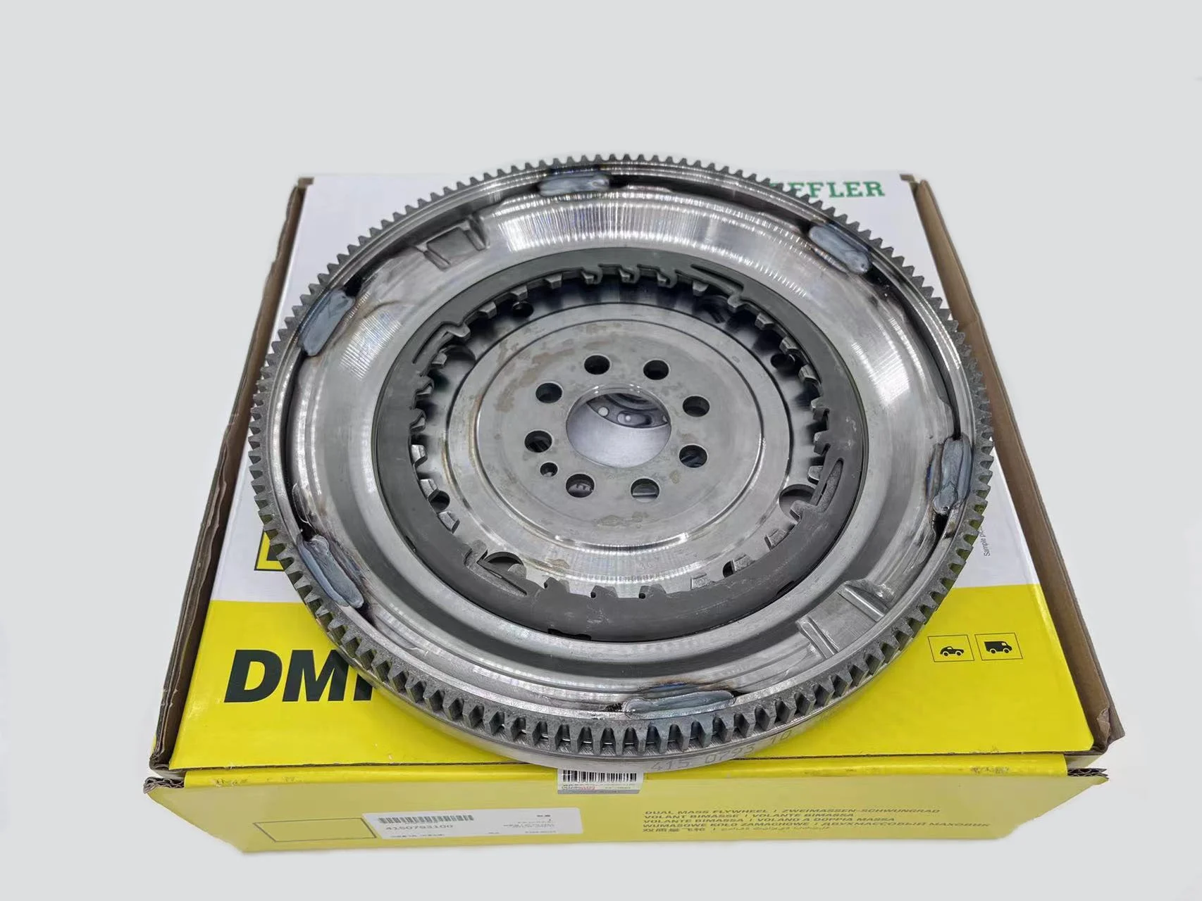 4150793100 DSG seven speed dual mass flywheel suitable for Passat Golf CC 06J105266AM 8-hole 132 tooth