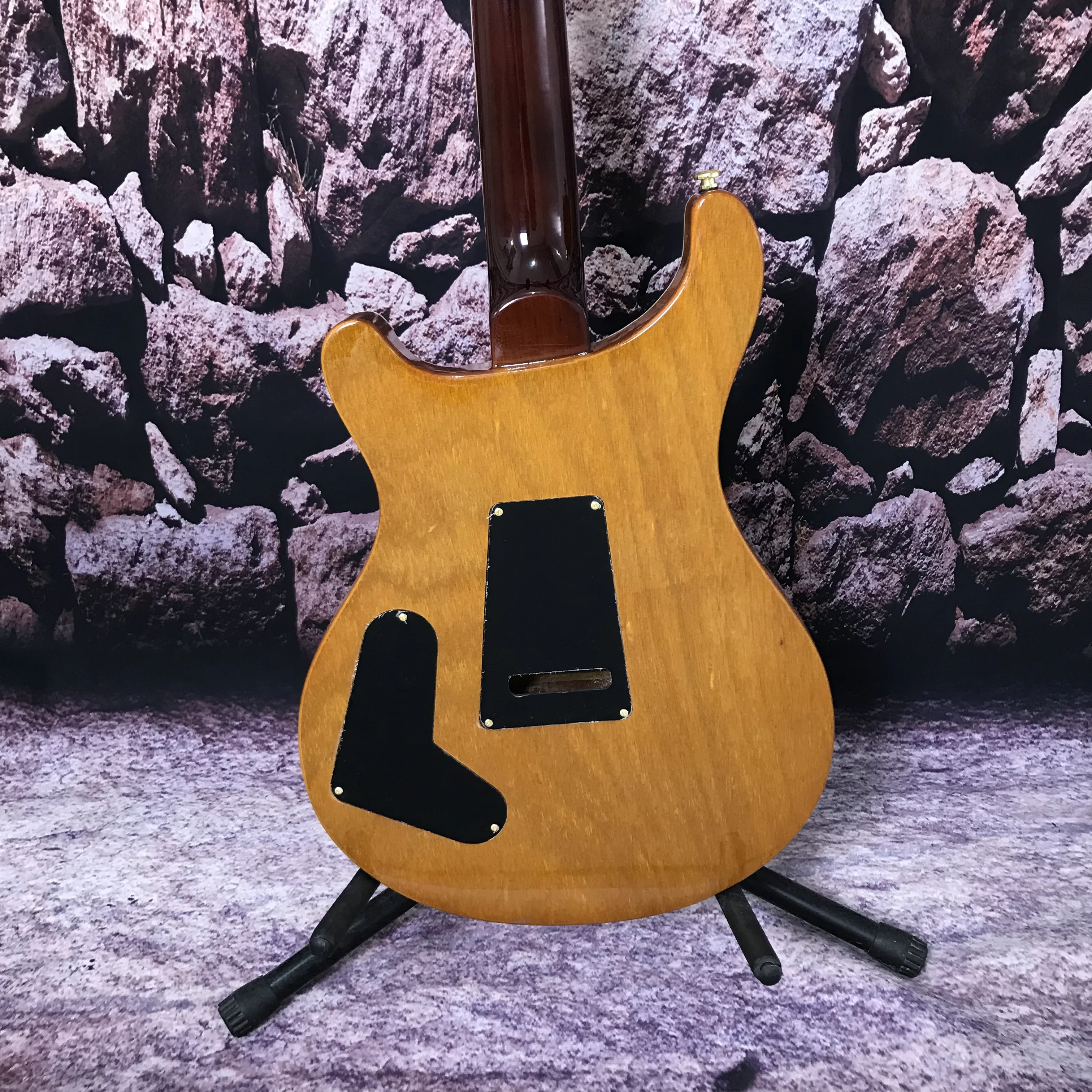 Factory customization electric guitar hollow body maple top in stock Mahogany neck Rosewood fingerboard hot sale