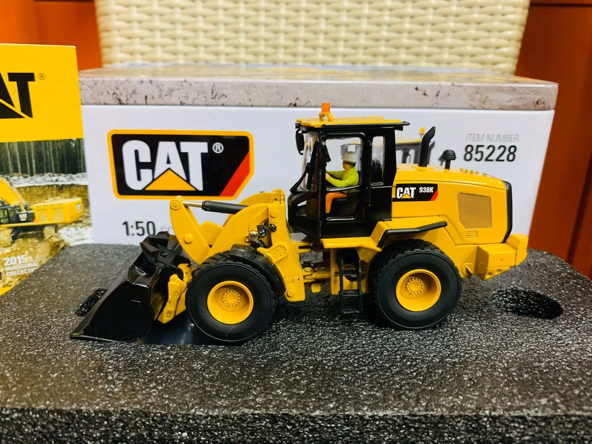 Caterpillar Cat 938K Wheel Loader 1/50 Scale By DieCast Masters Model DM85228 New in Box