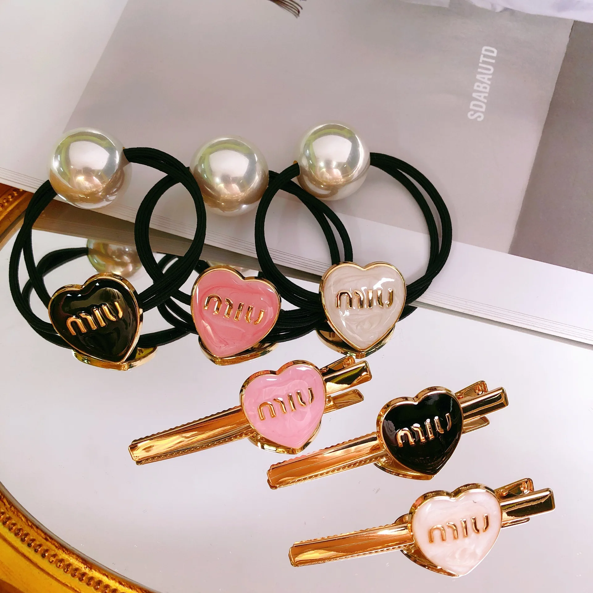 2023 Love Heart Leather Pearl Hair Rope Women Metal Lettering Duck Clip Side Bangs Clip Fashion Hair Ties Girls Hair Accessories