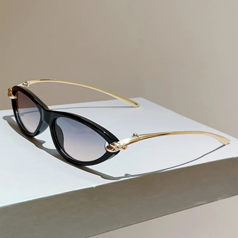 Trendige Cat-Eye-Sonnenbrille in Bonbonfarben für Damen, Luxusmarken-Design, ovale, hohle Gläser – Detail 15