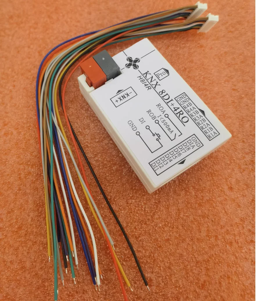 KNX сухой контактный выходной модуль