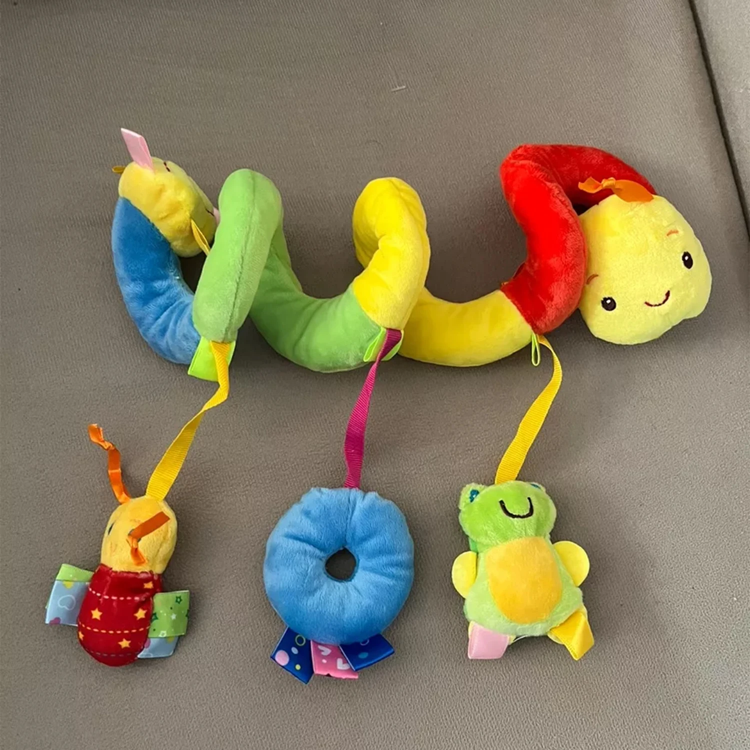 Description Picture 4 of item8 types of baby stroller hanging bells, bright colors, fun ringtones, and good friends to accompany babies