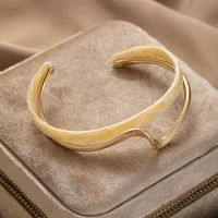 Luxury Fashion Simple White Shellfish Board Bend Metal Geometric Overlap Opening Bangle Bracelet Women Jewelery Pulseras Mujer 1