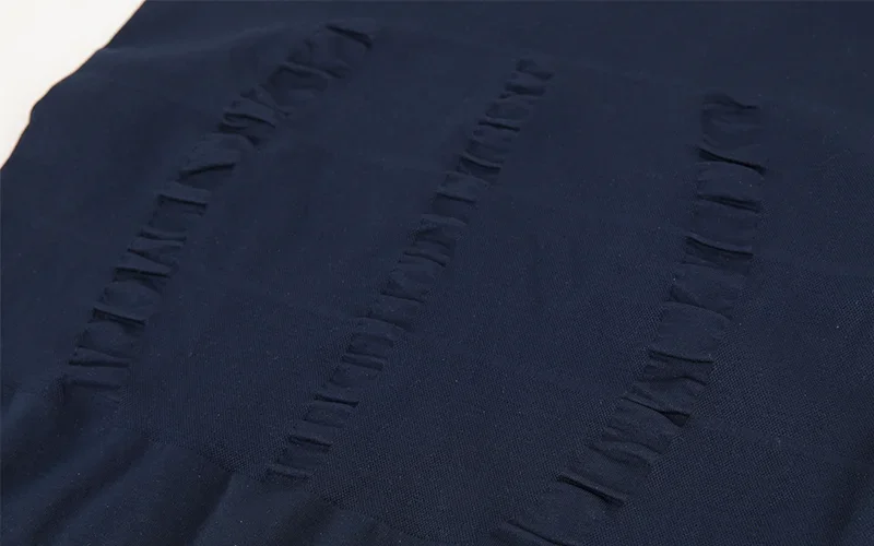 Compression band detail close up
